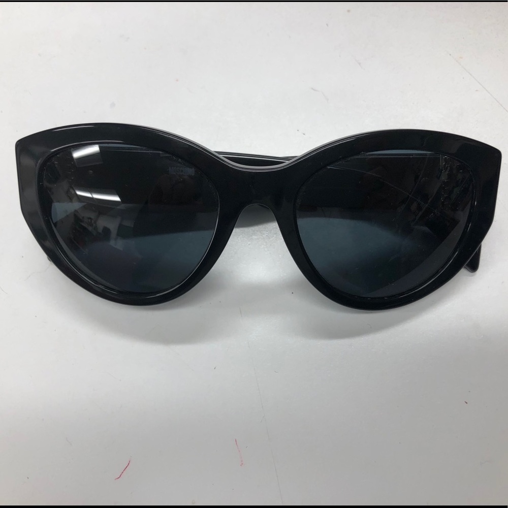 Moschino sunglasses